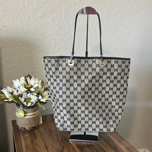 Gucci Handbags - EUC Gucci Canvas Tote